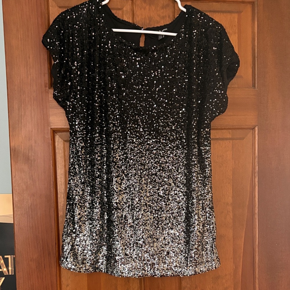 Cable & Gauge Black and Silver Sequin Blouse